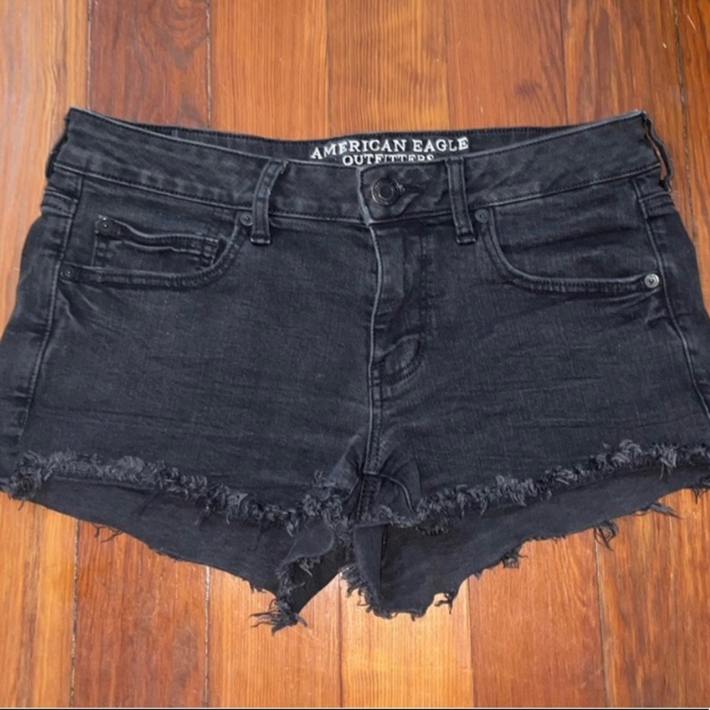 American Eagle distressed jeans shorts!